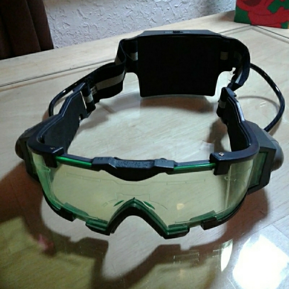 Light-up goggles - Picture 4 of 5